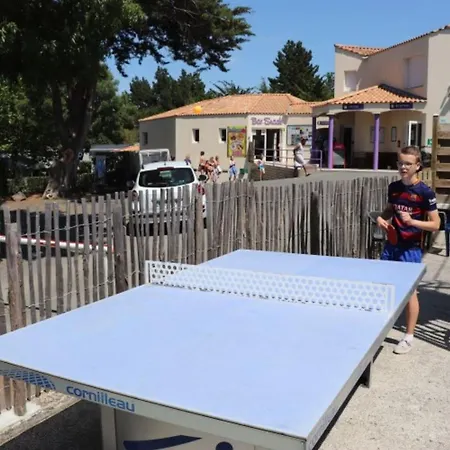 Mobil-home Pour 4 Personnes Avec Terrasse - Api-1-52-341 * Brétignolles-sur-Mer