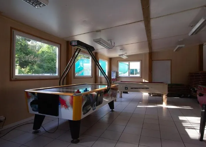 Mobil-home Pour 4 Personnes Avec Terrasse - Api-1-52-341 אתר קמפינג *