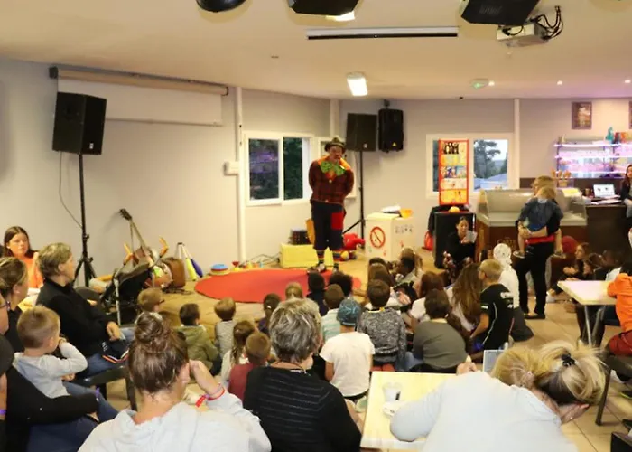 Mobil-home Pour 4 Personnes Avec Terrasse - Api-1-52-341 *