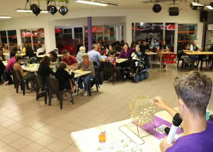 Mobil-home Pour 4 Personnes Avec Terrasse - Api-1-52-341