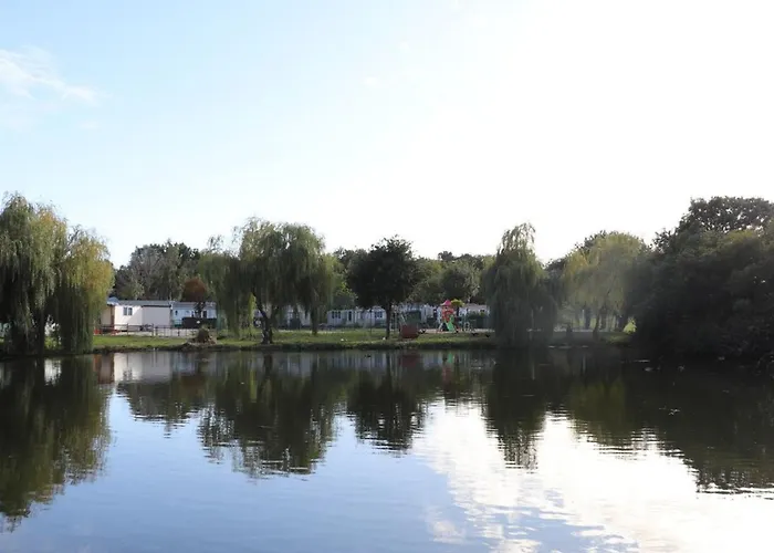 Mobil-home Pour 4 Personnes Avec Terrasse - Api-1-52-341 *