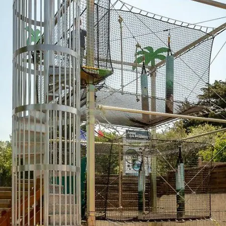 Mobil-home Pour 4 Personnes Avec Terrasse - Api-1-52-341 Parque de Campismo