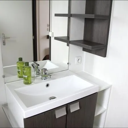 אתר קמפינג Mobil-home Pour 4 Personnes Avec Terrasse - Api-1-52-341 Brétignolles-sur-Mer
