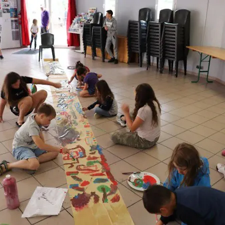 Mobil-home Pour 4 Personnes Avec Terrasse - Api-1-52-341 مكان تخييم