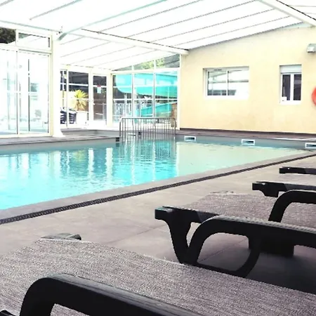 Mobil-home Pour 4 Personnes Avec Terrasse - Api-1-52-341