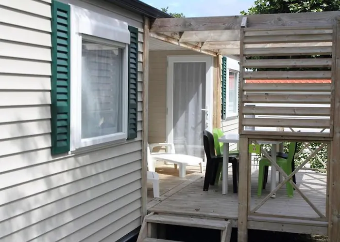 Κάμπινγκ Mobil-home Pour 4 Personnes Avec Terrasse - Api-1-52-341 Brétignolles-sur-Mer